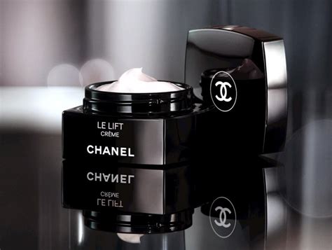 chanel le lift eye cream review|chanel le lift moisturizer reviews.